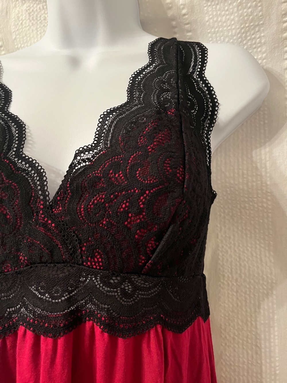 Soma cranberry chemiselingerie sleeping dress with black lace size small - Picture 2 of 10